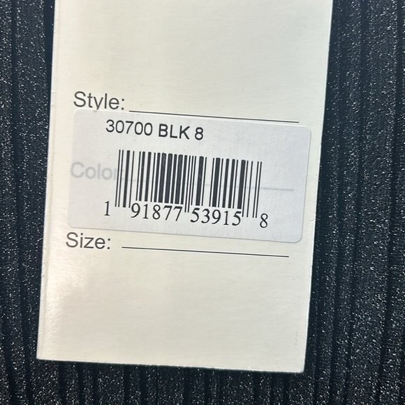 Mac Duggal 30700 NWT SHIMMERING PLEATED A-LINE 3/4 SLEEVE GOWN - Picture 11 of 16